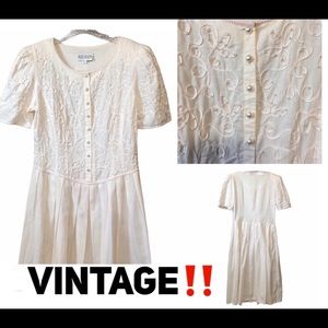 VTG FAIRYCORE DRESS 1992 PLAZA SOUTH CREAM EMB PEARL BUTTONS SCROLLING